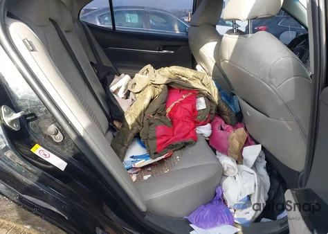 2018 Toyota Camry Se из США, поврежденный, VIN 4T1B11HK5JU649736